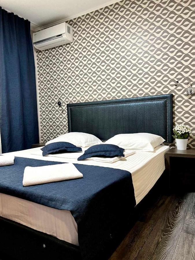 Vila Iris Hotel Chisinau Ngoại thất bức ảnh