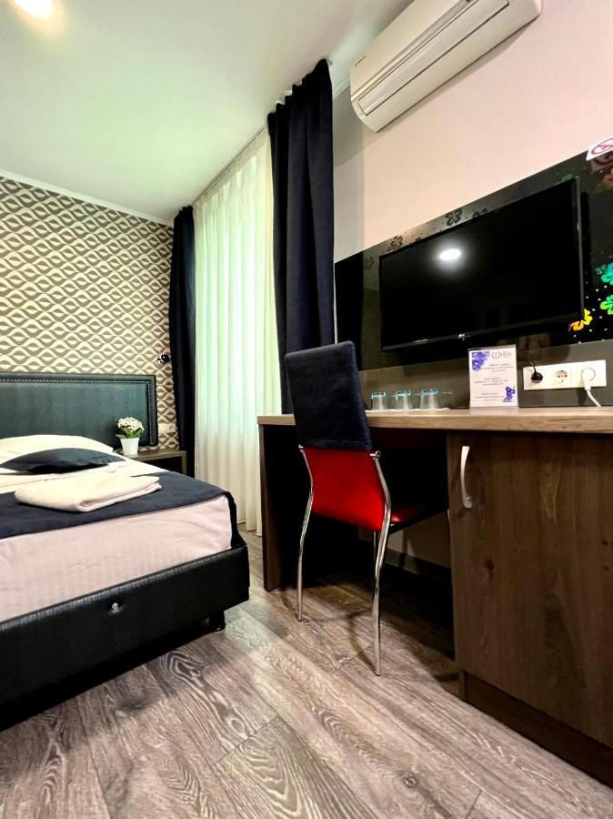 Vila Iris Hotel Chisinau Ngoại thất bức ảnh